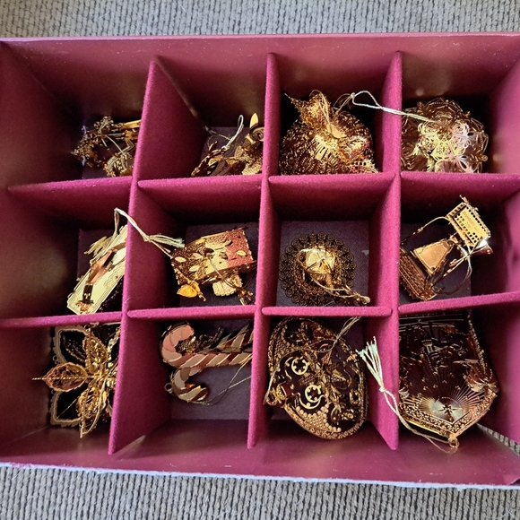 Danbury Mint Holiday Danbury Mint Lot 2 Gold Tone Christmas